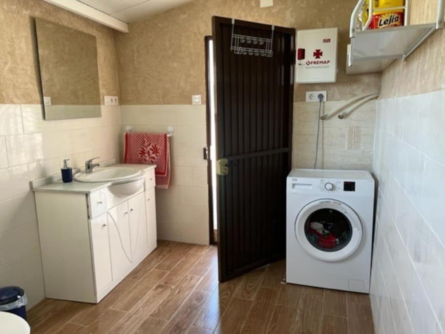 Villa Rural Con Amplia Piscina Campillo de Altobuey Bagian luar foto