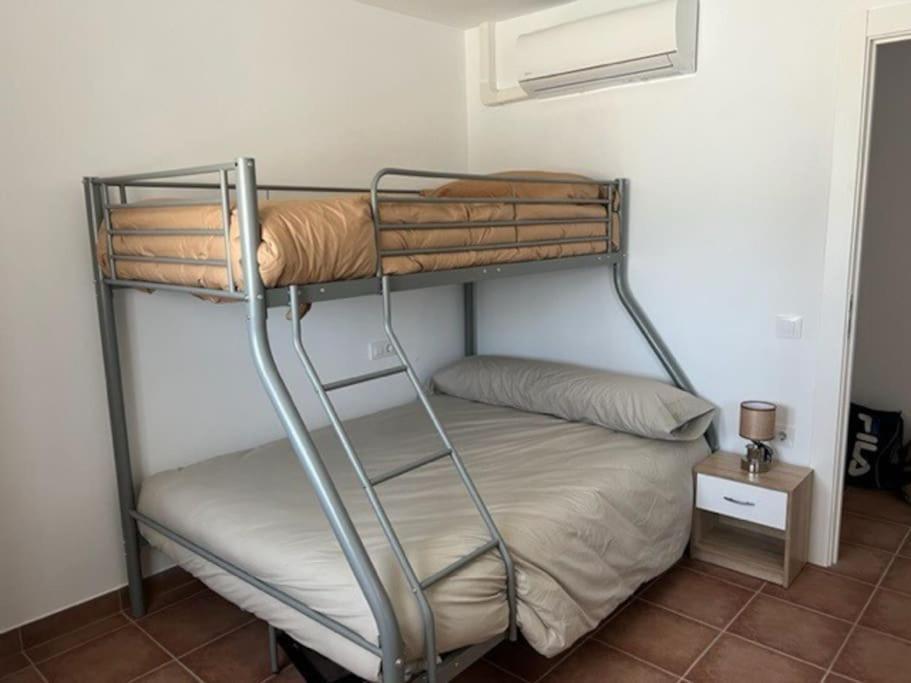 Villa Rural Con Amplia Piscina Campillo de Altobuey Bagian luar foto