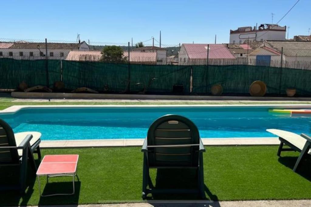 Villa Rural Con Amplia Piscina Campillo de Altobuey Bagian luar foto