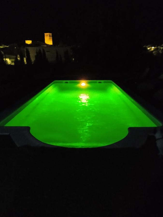 Villa Rural Con Amplia Piscina Campillo de Altobuey Bagian luar foto